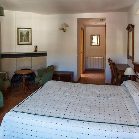 Hotel El Gamo Tragacete Bagian luar foto