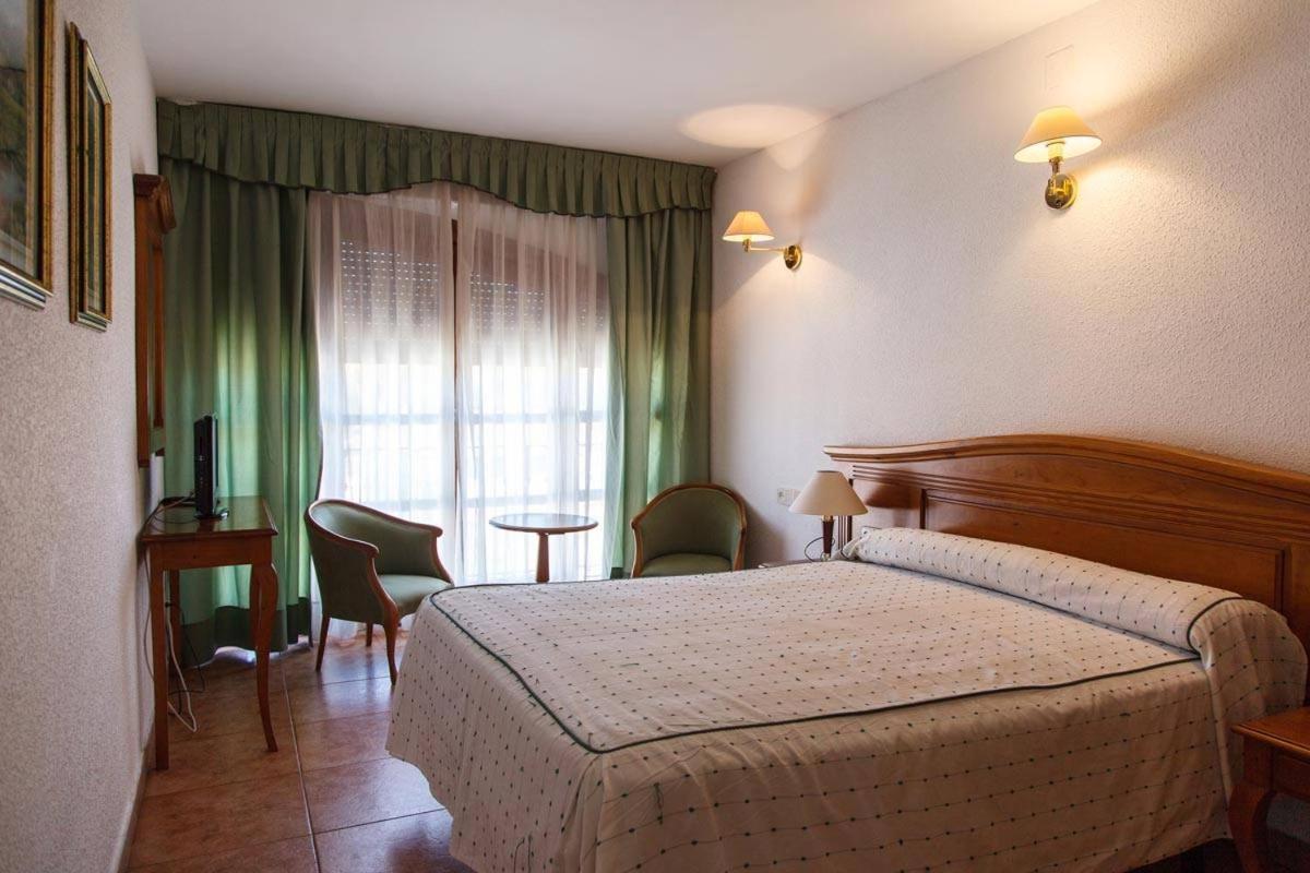 Hotel El Gamo Tragacete Bagian luar foto