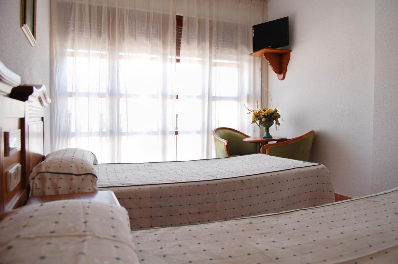 Hotel El Gamo Tragacete Bagian luar foto