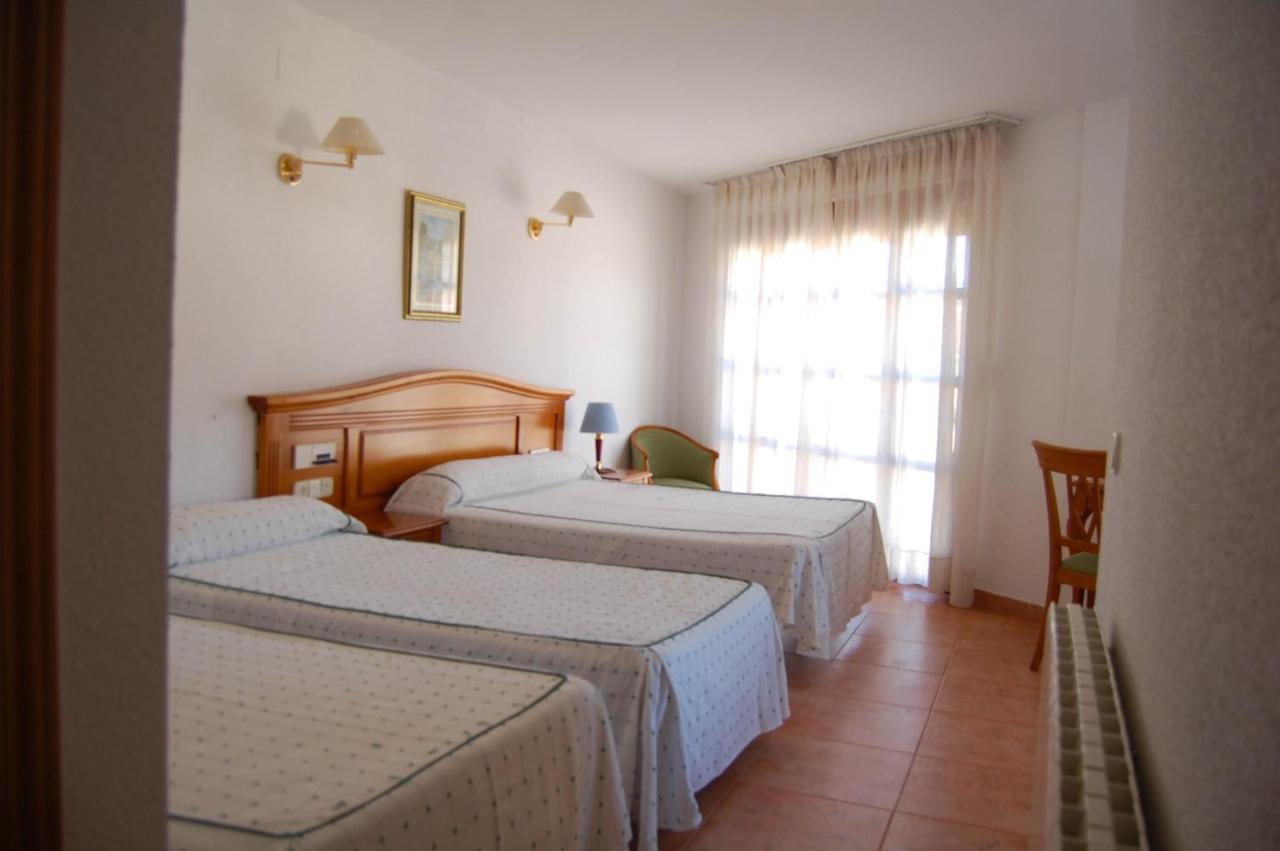 Hotel El Gamo Tragacete Bagian luar foto