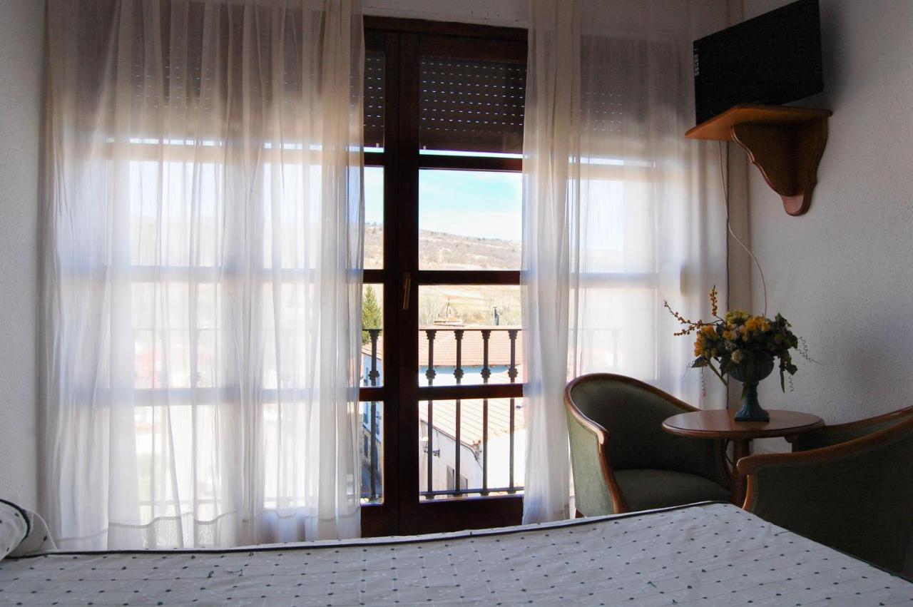 Hotel El Gamo Tragacete Bagian luar foto