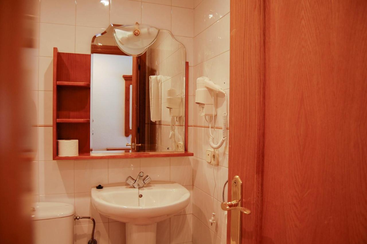 Hotel El Gamo Tragacete Bagian luar foto