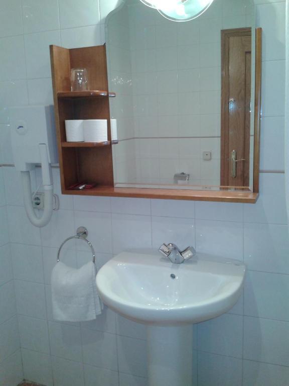 Hotel El Gamo Tragacete Bagian luar foto