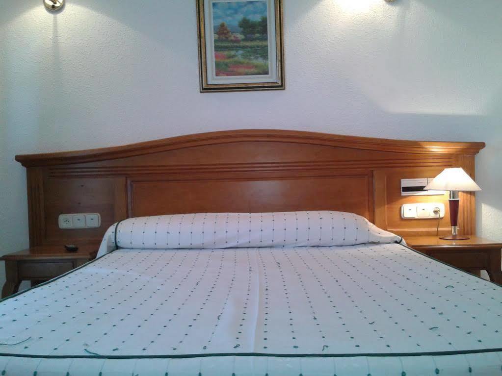 Hotel El Gamo Tragacete Bagian luar foto